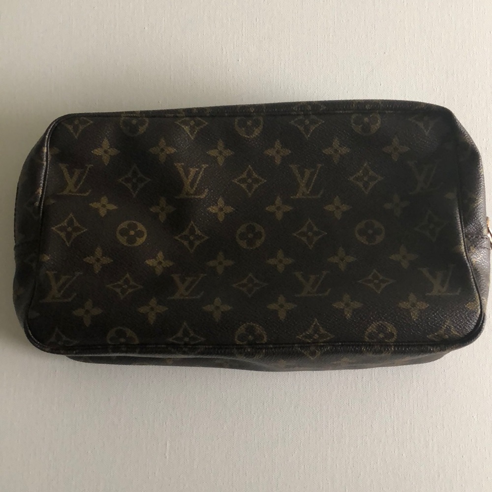 SOLD 🔴 HP 🌟 6.24.20 Authentic LV Trousse 28 - Picture 8 of 11